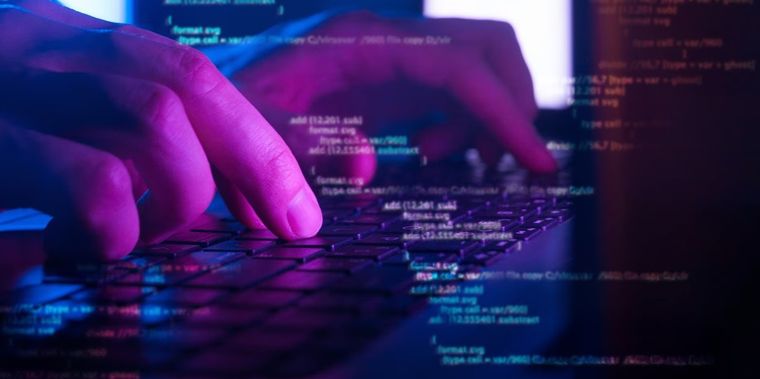 Un mal funcionamiento en tu computadora puede deberse al hardware o al software Un mal funcionamiento en tu computadora puede deberse al hardware o al software