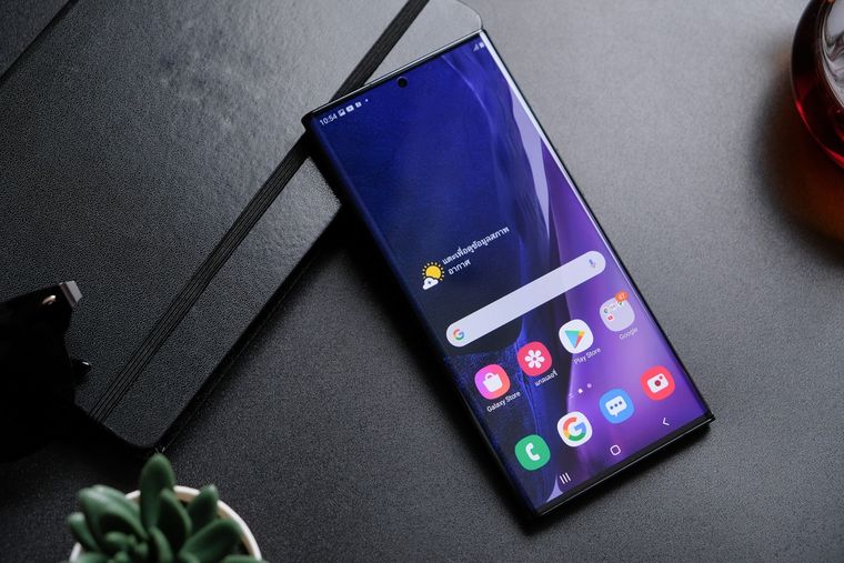 Esta actualización promete cambios profundos en experiencia de usuario, seguridad, personalización y funciones potenciadas con IA. Esta actualización promete cambios profundos en experiencia de usuario, seguridad, personalización y funciones potenciadas con IA.