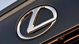 Lexus colabora con una marca y renueva el diseño de su SUV