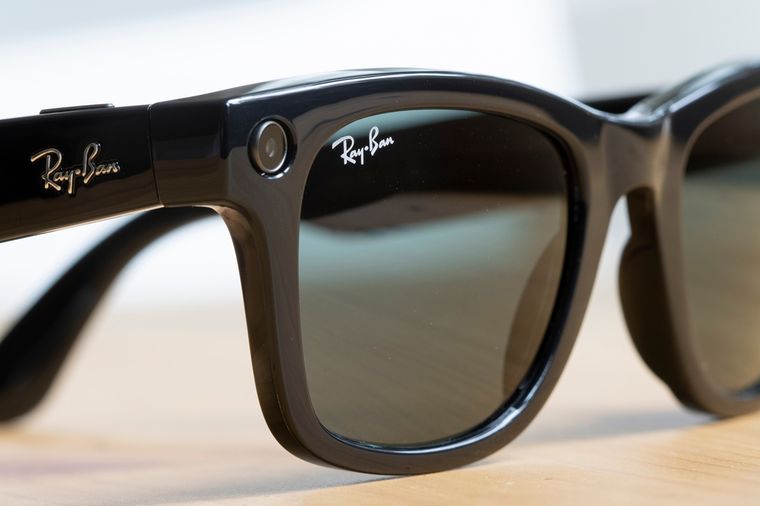 Las nuevas gafas inteligentes incorporan herramientas que recuerdan al cine de espionaje. Las nuevas gafas inteligentes incorporan herramientas que recuerdan al cine de espionaje.