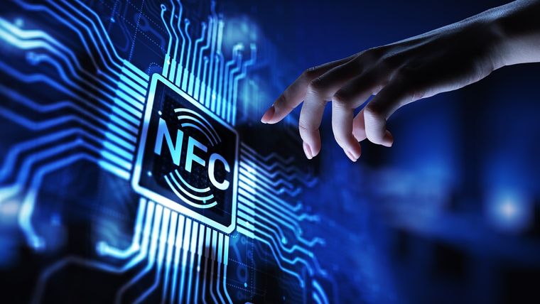 La letra N indica que la función NFC (Near Field Communication) está activada en tu dispositivo. La letra N indica que la función NFC (Near Field Communication) está activada en tu dispositivo.