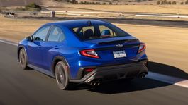 Explora el nuevo sedán de Subaru