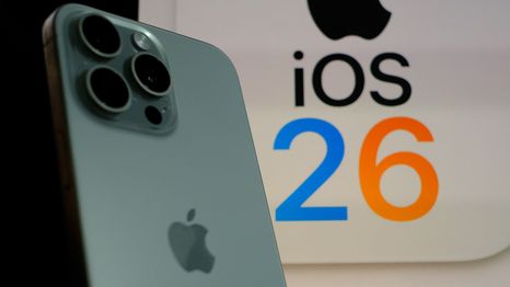 iOS 26 introduce un rediseño profundo, pero su adopción en iPhone genera debate.