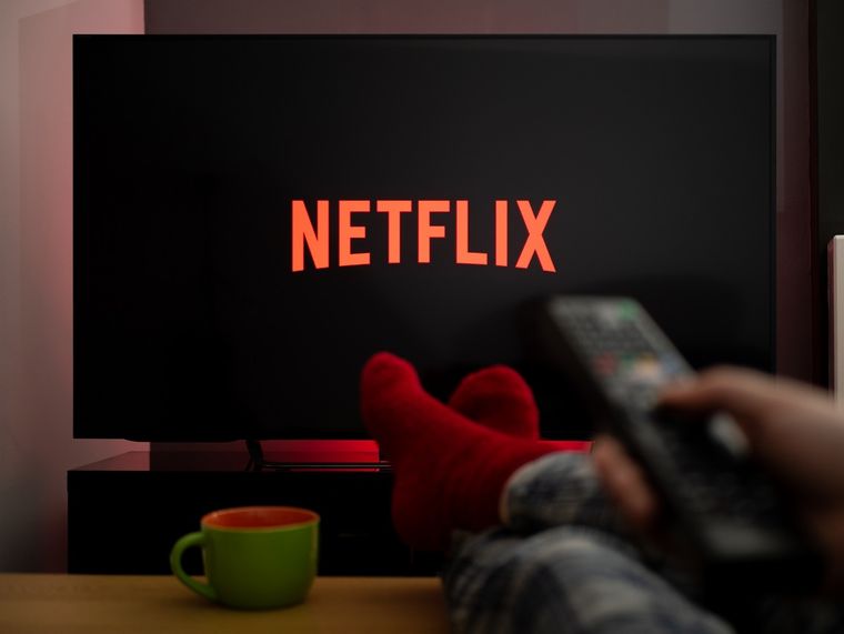 Si eres usuario de Netflix y quieres ahorrar dinero en tu suscripción descubre la nueva alternativa con anuncios incluidos