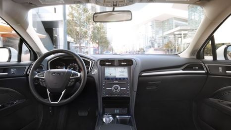 Interior del Ford Fusion 2020