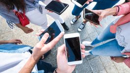 los nuevos smartphones son brutales pero... ¿cual es realmente el movil que usa medio planeta?