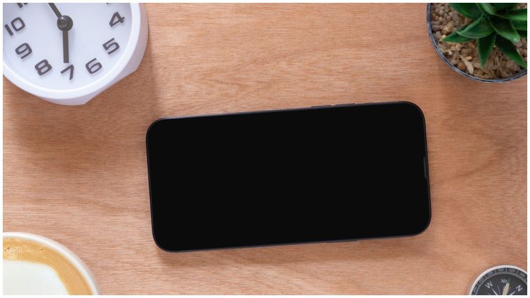 Marcas como Samsung, Xiaomi o OnePlus están ofreciendo dispositivos que combinan diseño premium y buen precio.