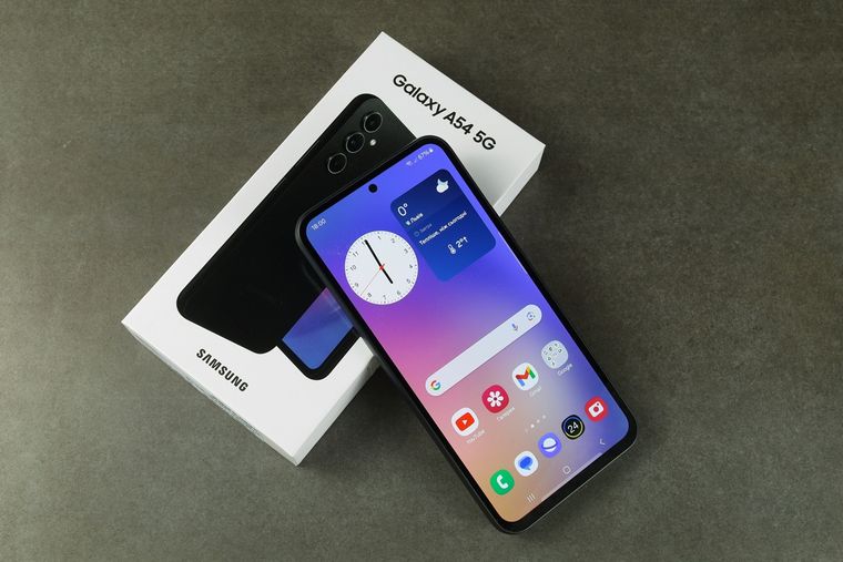 El Galaxy A54 de Samsung es uno de los mejores teléfonos de gama media del 2025. El Galaxy A54 de Samsung es uno de los mejores teléfonos de gama media del 2025.