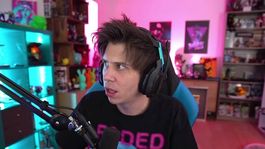 elrubius muere de miedo con phasmophobia