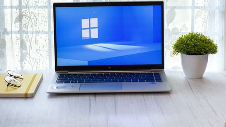 Windows 11 va en crecimiento y extrañamente también lo hace Windows 7 y XP