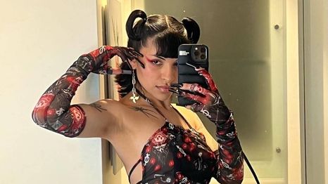 Cazzu eliminó todas las fotos con Christian Nodal, excepto esta