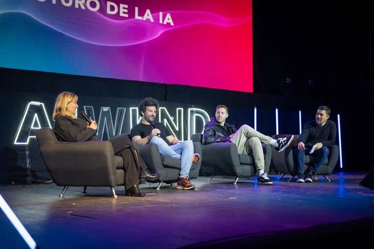 El evento contó con la presencia de speakers profesionales El evento contó con la presencia de speakers profesionales