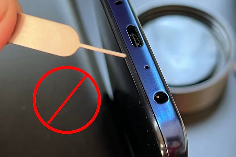 Estos daños no solo afectan el rendimiento del dispositivo, sino que también pueden requerir reparaciones costosas Estos daños no solo afectan el rendimiento del dispositivo, sino que también pueden requerir reparaciones costosas