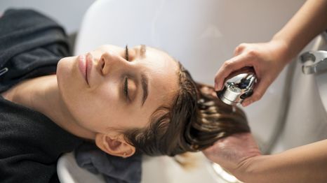 Productos disponibles en Amazon para el cuidado del cabello.