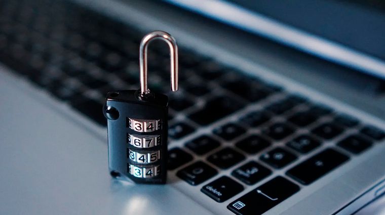 Activar el cifrado es esencial si llevás el equipo contigo a diario, especialmente si contiene información sensible. Activar el cifrado es esencial si llevás el equipo contigo a diario, especialmente si contiene información sensible.