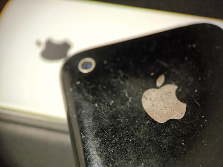 Apple oficializó dos modelos de iPhone que ya no recibirán soporte completo. Apple oficializó dos modelos de iPhone que ya no recibirán soporte completo.