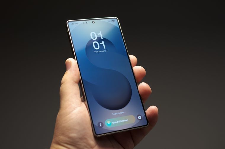 El Samsung Galaxy S26 Ultra incorporará un Gorilla Glass con resistencia y funciones avanzadas integradas.