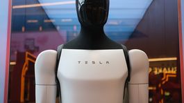 El nuevo plan de Tesla busca entrenar a Optimus como a sus coches autónomos.