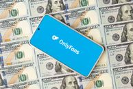 La estrella de American Pie triunfa en Onlyfans y redefine el uso de las redes sociales.