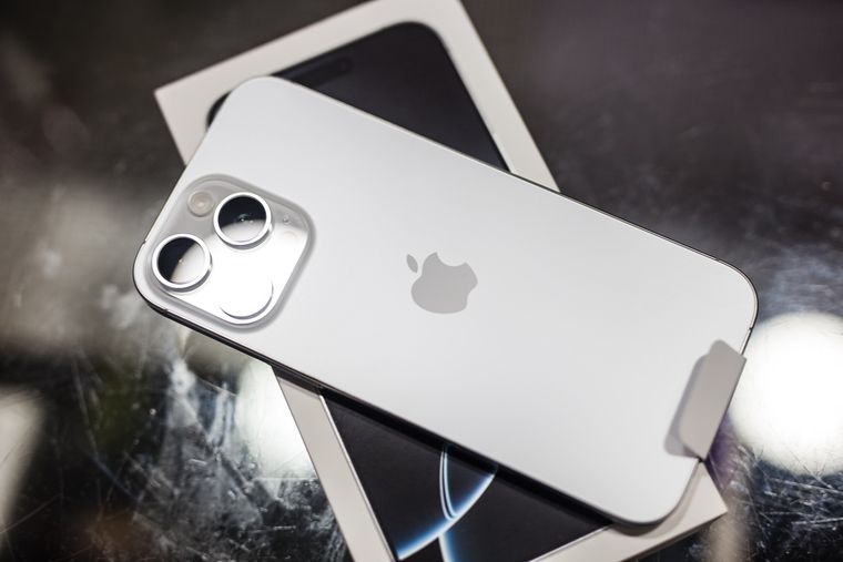 iPhone 16 Pro Max. iPhone 16 Pro Max.