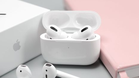 Los airpods están en oferta pior tiempo limitado en Amazon.