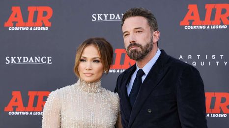 En julio, el actor compró una mansión lejos de su esposa