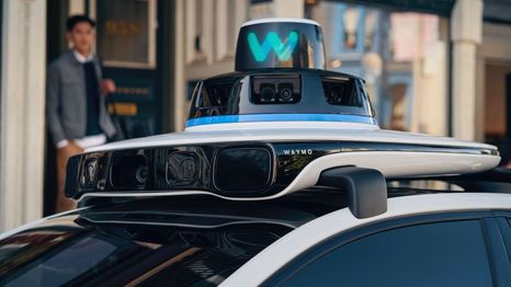 Los primeros robot-taxis de Waymo ya causan problemas en Estados Unidos