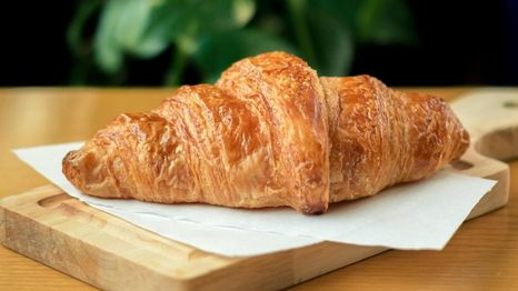 ¿Ya viste el tamaño de este croissant? Aprende a hacerlos tú mismo