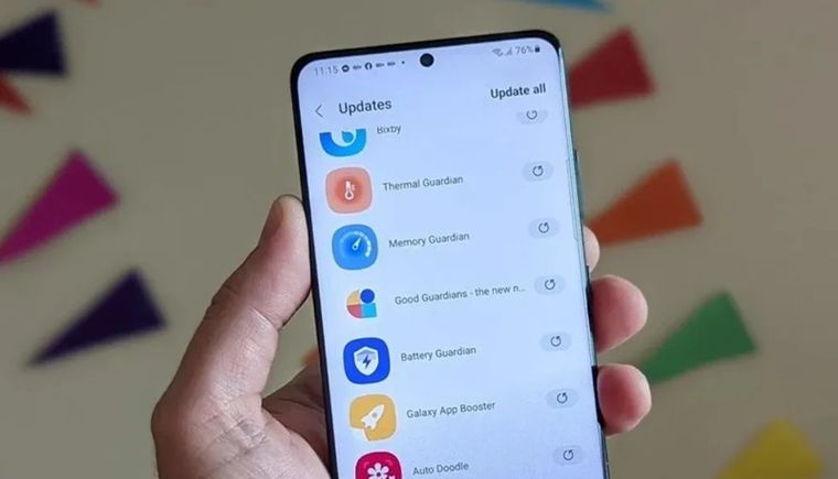 Samsung también desarrolla aplicaciones pensadas para exprimir cada recurso de sus teléfonos. Samsung también desarrolla aplicaciones pensadas para exprimir cada recurso de sus teléfonos.