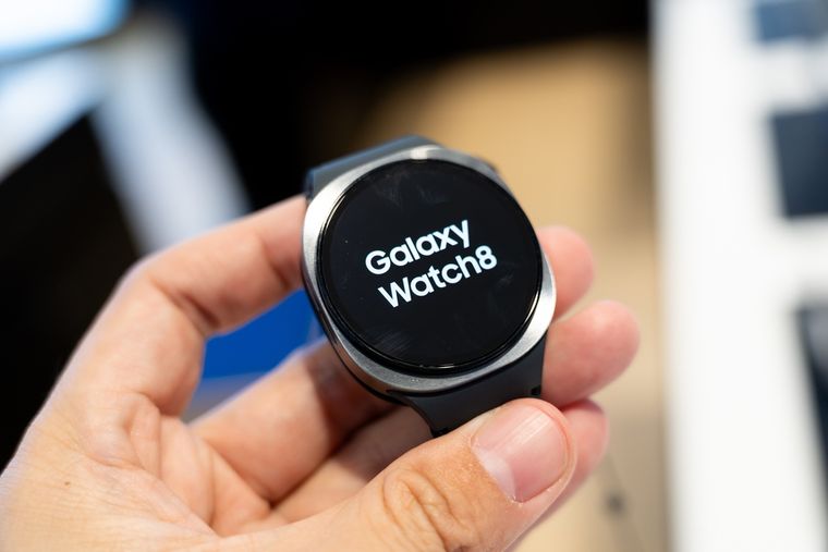 El Galaxy Watch de Samsung presenta un bug relacionado con procesos internos de Wear OS.