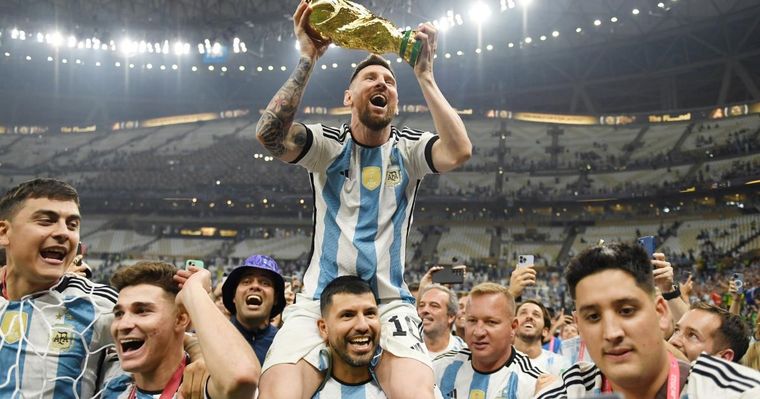 Celebridades de todo el mundo se expresaron en redes sociales para felicitar la victoria de Argentina en la Copa Mundial 2022