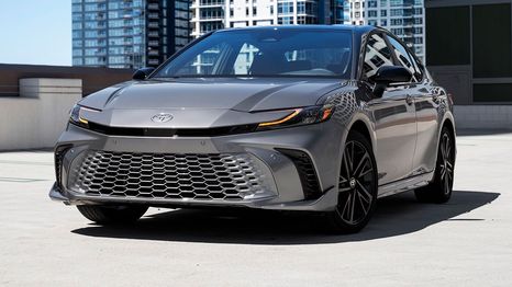 Toyota Camry 2025