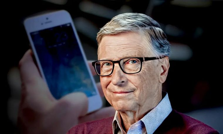 Bill Gates comparte consejos sobre el uso de smartphones en niños