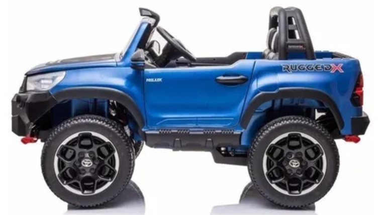 Camioneta Toyota para niños en oferta en Walmart de Nueva York.