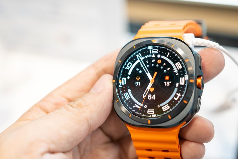El nuevo Samsung Galaxy Watch Ultra 2 apunta a una actualización mayor en diseño y funciones.