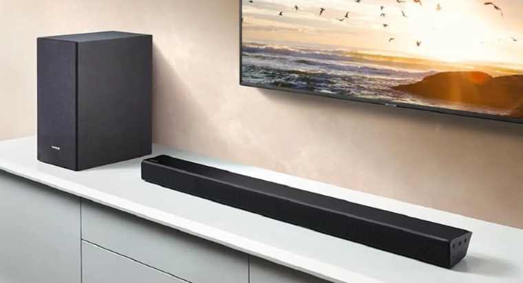 La TV de LG incluye soporte para Bluetooth, Wi-Fi, USB y HDMI, además de altavoces integrados.