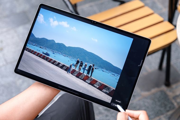 La nueva Samsung Tab S10 Ultra combina potencia, diseño y pantalla para dominar el mundo de las tablets. La nueva Samsung Tab S10 Ultra combina potencia, diseño y pantalla para dominar el mundo de las tablets.