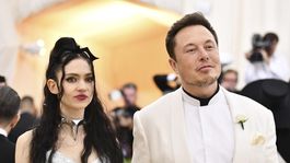 Grimes y Elon Musk opinan diferente sobre las oportunidades de las IA