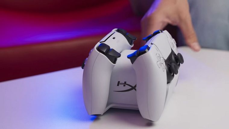 Así es el HyperX ChargePlay Duo, el cargador compatible con los DualSense de PS5