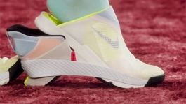 nike revela unas zapatillas que se colocan sin tocarlas