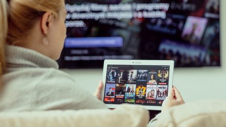 Adiós Netflix: de esta forma puedes ver más de 1.000 canales de forma gratuita y legal