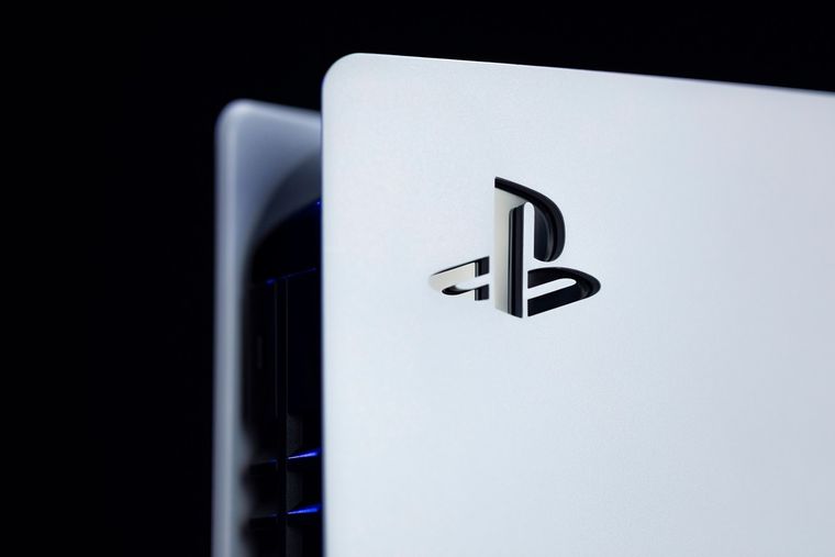 Sony ha dado un paso inesperado en el desarrollo de la PS5 con la incorporación de una función que prioriza el consumo energético por encima del rendimiento gráfico. Sony ha dado un paso inesperado en el desarrollo de la PS5 con la incorporación de una función que prioriza el consumo energético por encima del rendimiento gráfico.