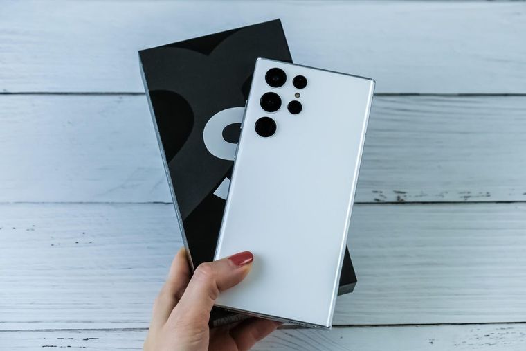 Si quieres tener un celular último modelo y eres fanático de Android, esta es tu oferta.