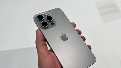 Este iPhone 15 Pro está en oferta en Carrefour por tiempo limitado.