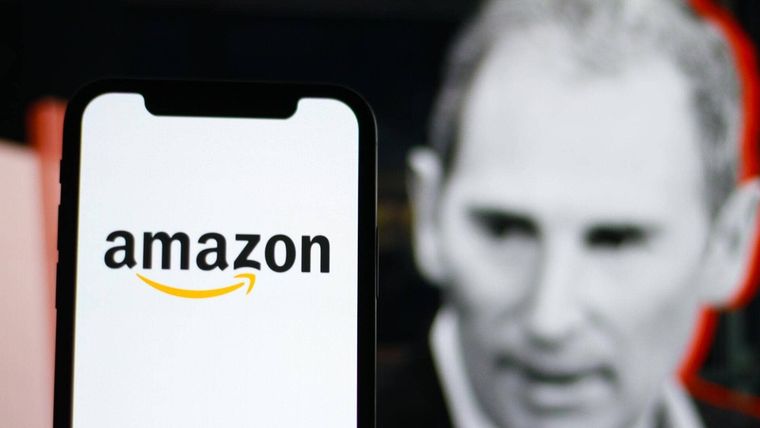 El histórico fracaso del Amazon Fire sigue condicionando los planes de Amazon en el mercado del teléfono. El histórico fracaso del Amazon Fire sigue condicionando los planes de Amazon en el mercado del teléfono.