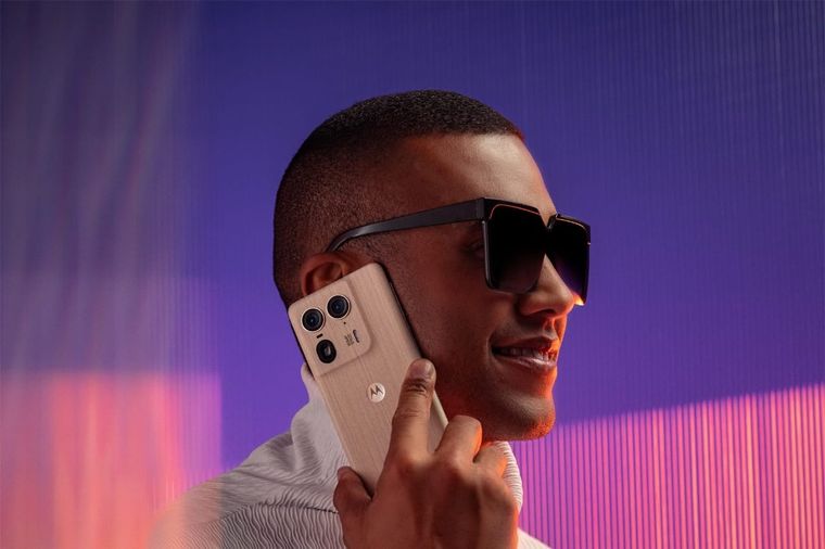 Android 15 ya disponible en dispositivos de Motorola