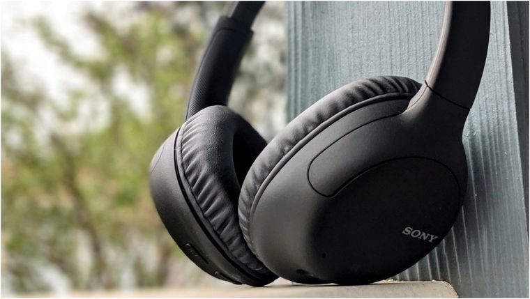 Uno de los auriculares Sony con cancelación de sonido está con descuento.