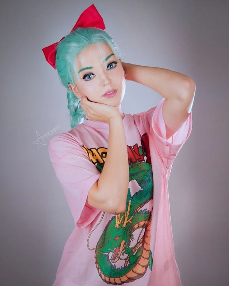 La cosplayer @andrasta se metió en la piel de Bulma La cosplayer @andrasta se metió en la piel de Bulma