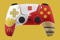 El joystick de McDonalds permite a los gamers seguir jugando mientras comen.