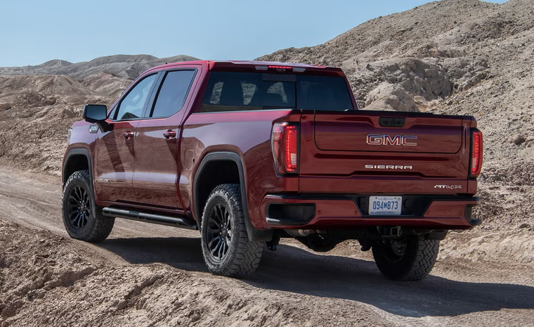 Con opciones V8 y Diésel, la nueva GMC Sierra 1500 mantiene su apuesta por la potencia y la versatilidad Con opciones V8 y Diésel, la nueva GMC Sierra 1500 mantiene su apuesta por la potencia y la versatilidad